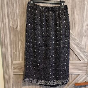 100% Silk Vintage 90s Chic Black and White Midi Skirt